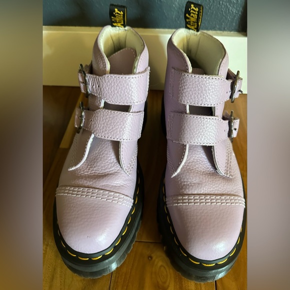 Lavender Dr. Martens, womens sz 9. NWOT, never worn. - Picture 6 of 12
